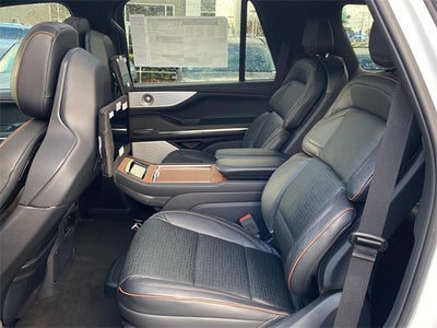 2025 Lincoln Navigator Lincoln Black Label