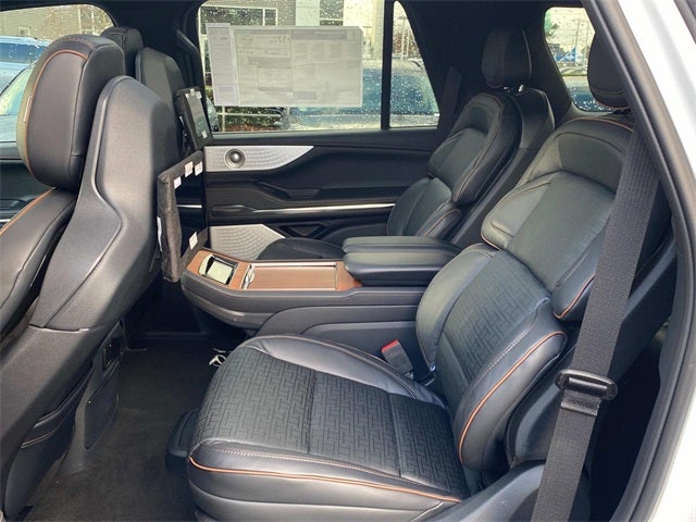 2025 Lincoln Navigator Lincoln Black Label