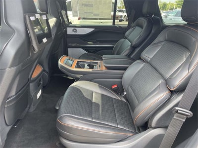 2025 Lincoln Navigator Lincoln Black Label