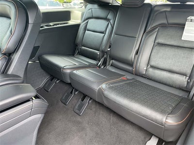 2025 Lincoln Navigator Lincoln Black Label
