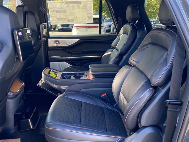 2025 Lincoln Navigator Lincoln Black Label-L