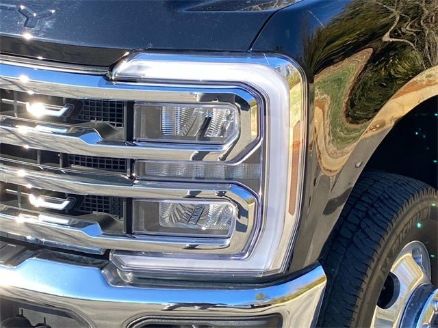 2025 Ford F-350SD Lariat