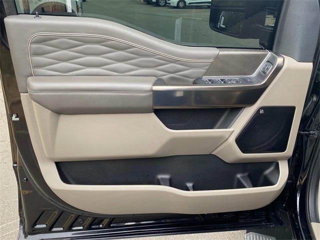 2025 Ford F-450SD Platinum