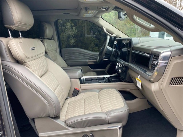 2025 Ford F-450SD Platinum