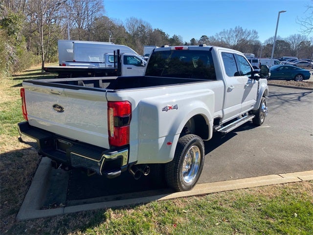 2026 Ford F-450SD Lariat DRW