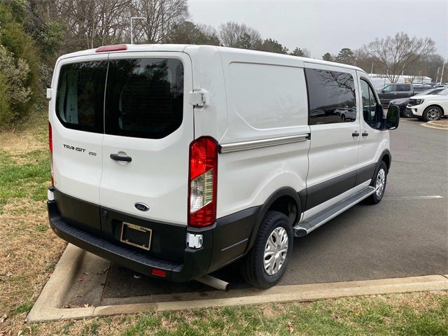 2022 Ford Transit-250 Base