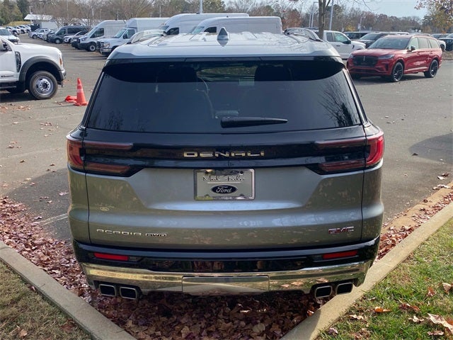 2024 GMC Acadia Denali