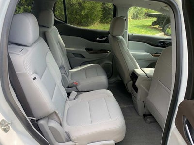 2022 GMC Acadia SLE