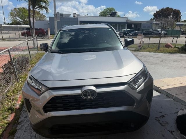 2020 Toyota RAV4 LE