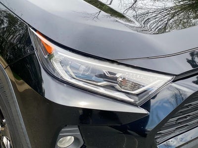 2020 Toyota RAV4 Hybrid XLE