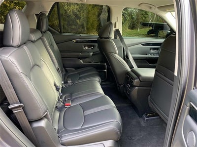 2023 Honda Pilot EX-L 8 Passenger