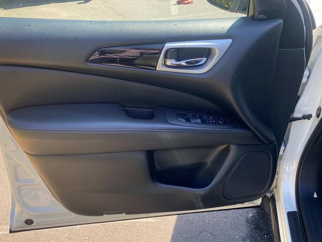 2019 Nissan Pathfinder SV