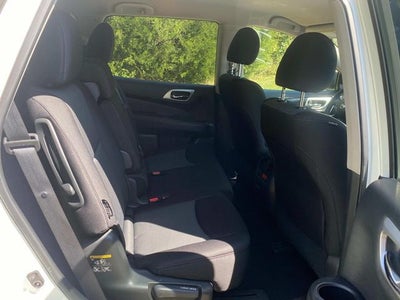 2019 Nissan Pathfinder SV