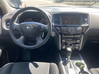 2019 Nissan Pathfinder SV