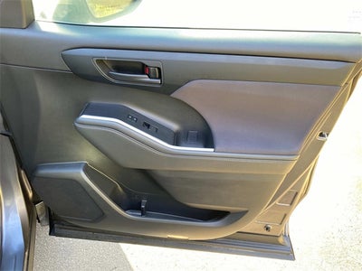 2022 Toyota Highlander L