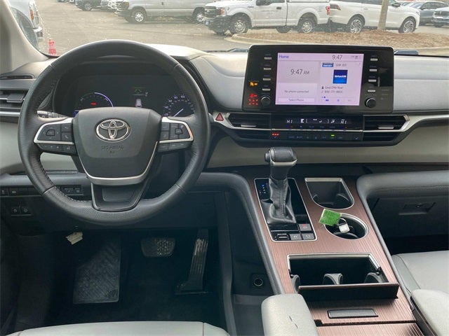 2021 Toyota Sienna XLE 8 Passenger