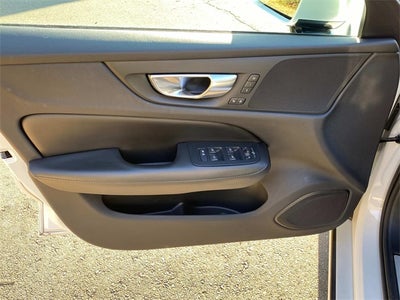 2020 Volvo S60 T5 Momentum