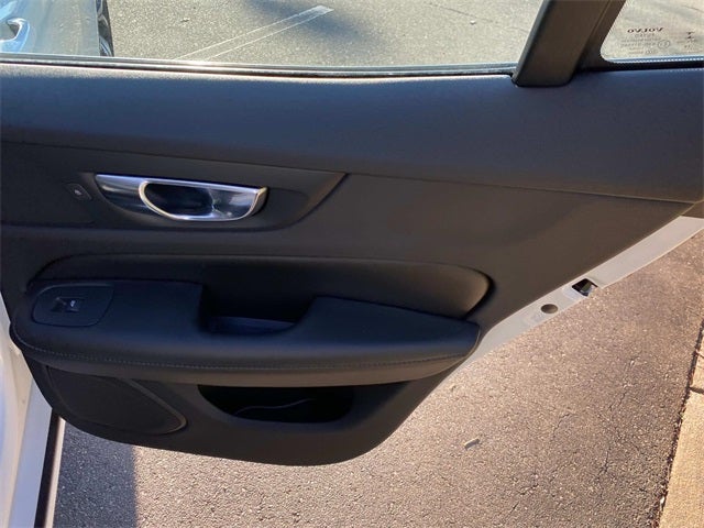 2020 Volvo S60 T5 Momentum