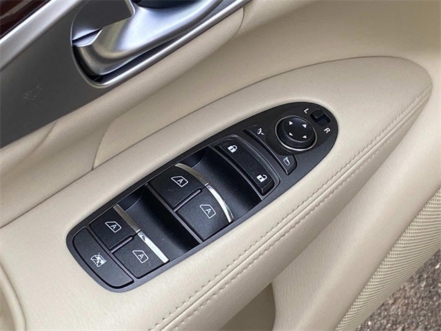 2015 INFINITI Q70 3.7X