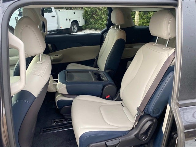 2025 Kia Carnival EX