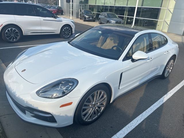 2019 Porsche Panamera Base