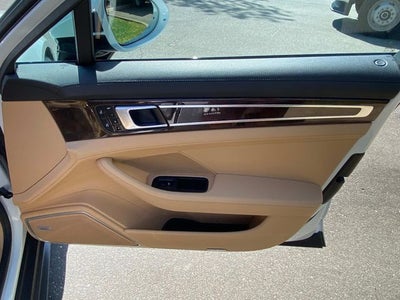 2019 Porsche Panamera Base