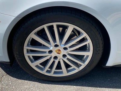 2019 Porsche Panamera Base