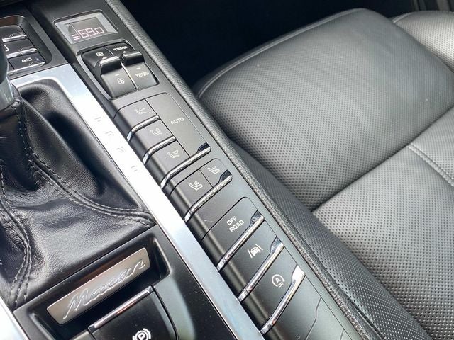 2018 Porsche Macan Base