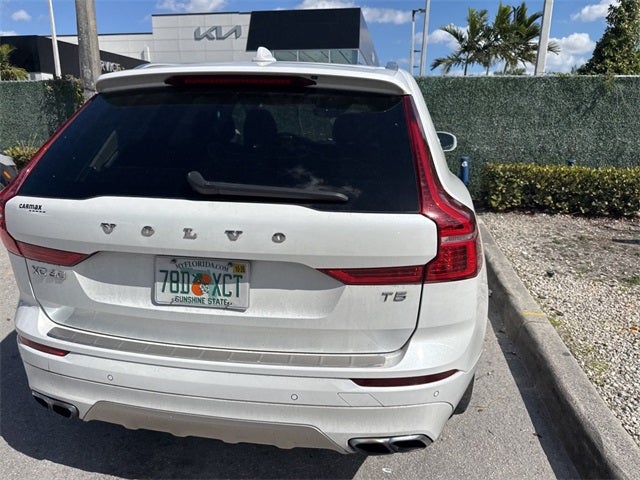 2021 Volvo XC60 T5 Momentum