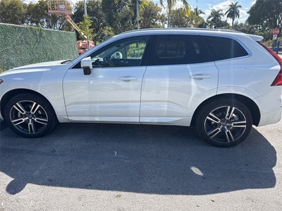 2021 Volvo XC60 T5 Momentum