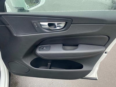 2021 Volvo XC60 T5 Momentum