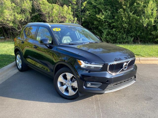 2021 Volvo XC40 Momentum