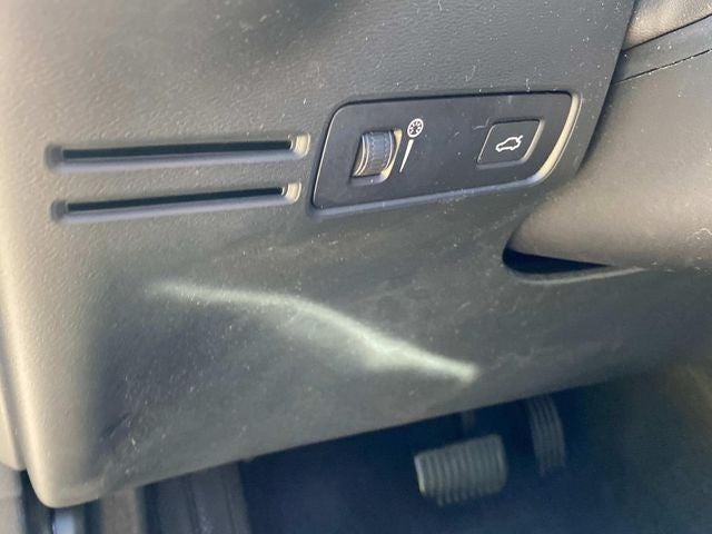 2021 Volvo XC40 Momentum