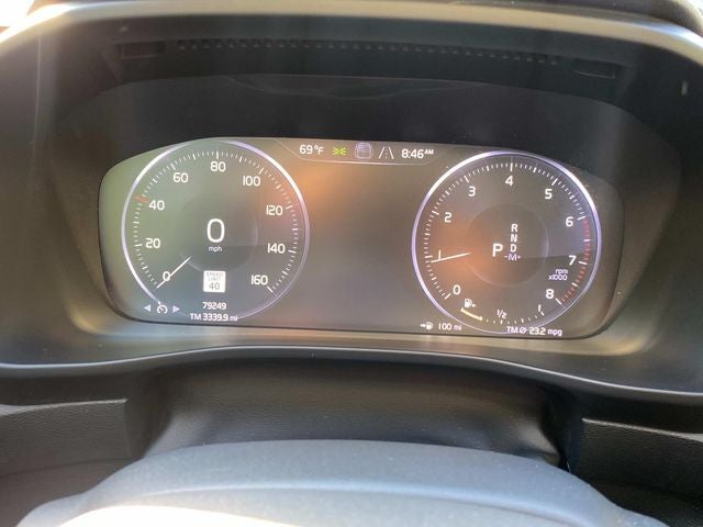 2021 Volvo XC40 Momentum