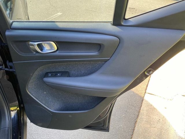 2021 Volvo XC40 Momentum