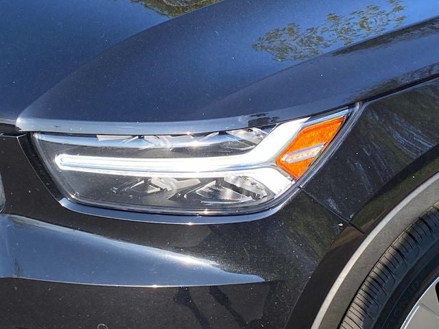 2021 Volvo XC40 Momentum