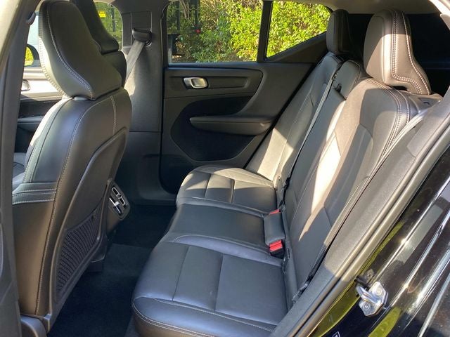2021 Volvo XC40 Momentum