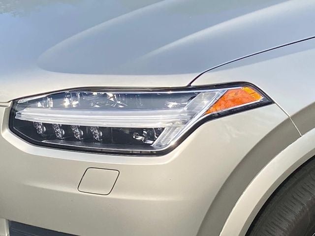 2018 Volvo XC90 T6 Momentum