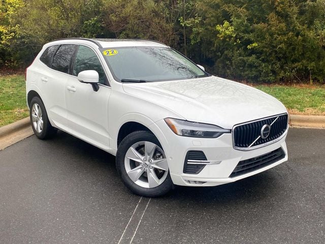 2022 Volvo XC60 B5 Momentum