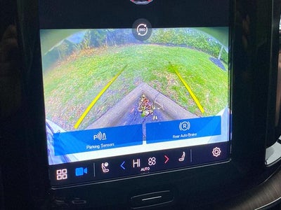 2022 Volvo XC60 B5 Momentum