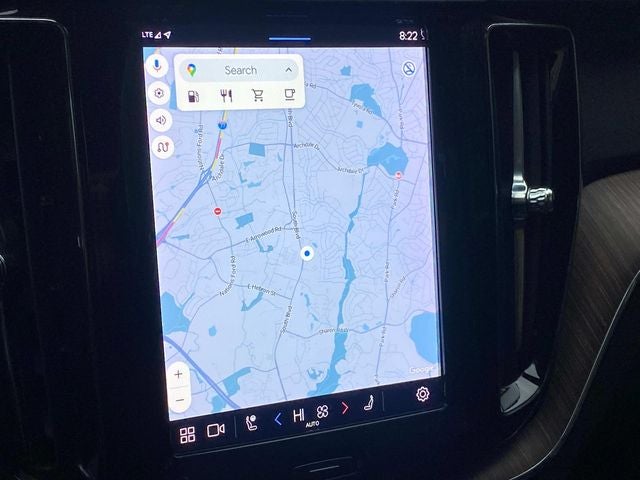 2022 Volvo XC60 B5 Momentum