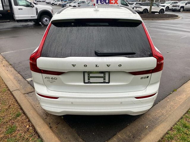 2022 Volvo XC60 B5 Momentum