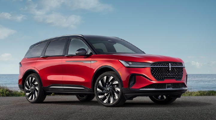 A 2026 Lincoln Nautilus® Reserve model is shown with the stylish available Jet Appearance Package. | Mark Ficken Lincoln in Charlotte NC