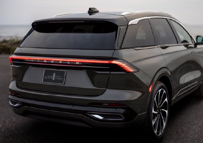 The rear of a 2026 Lincoln Black Label™ Nautilus® SUV displays full LED rear lighting. | Mark Ficken Lincoln in Charlotte NC